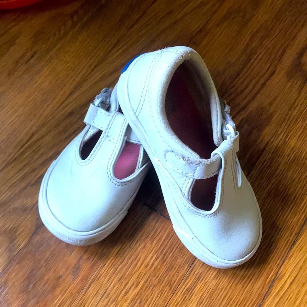 Keds Daphne white leather sneaker, size 8